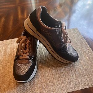 Igi & co. Italian walking shoe     size 40